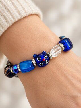 Blue Artisan Glass Beaded Stretch Bracelet – 17 cm